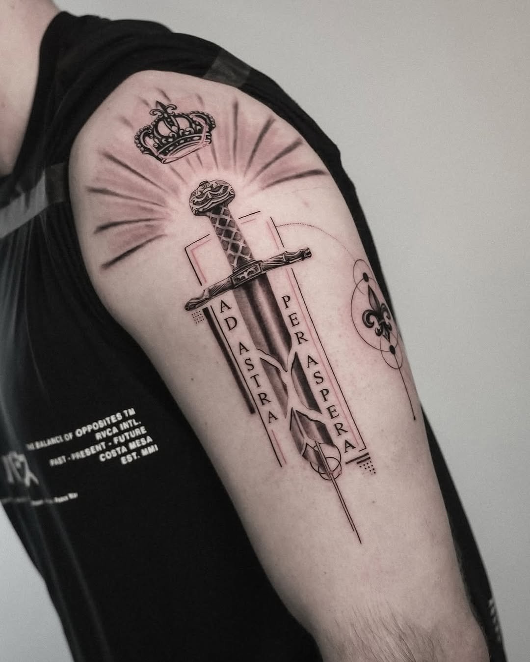 A partir do dia 7 de Outubro a @sahyaburaya.tatts é a nossa nova residente ✨Nascida e criada em (1)